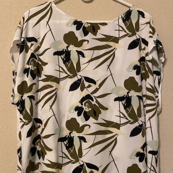 Fall or Spring Multi-colored Top - Picture 7 of 7